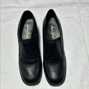 Luxury 11 Black Leather ladies made in Brazil Shoes heeled loafer euc worn once